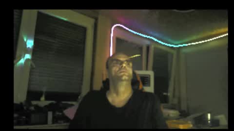 Snapshot of r_2d2_ chatting on October 6, 9:41 pm dj mike online show from October 6, 9:41 pm