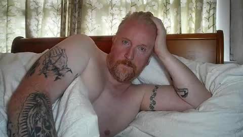 Snapshot of r_o_h_a_n chatting on September 27, 10:57 am r_o_h_a_n online show from September 27, 10:57 am