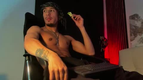 IG online show from March 8, 5:14 am