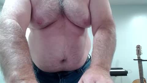 Snapshot of ragin_hardon001 chatting on October 19, 6:11 pm Ray online show from October 19, 6:11 pm