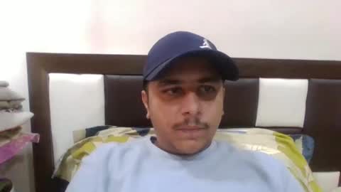 Snapshot of rahuldave007 chatting on December 13, 6:42 am Dave online show from December 13, 6:42 am
