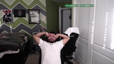 Snapshot of randomink3 chatting on October 22, 3:38 pm randomink3 online show from October 22, 3:38 pm