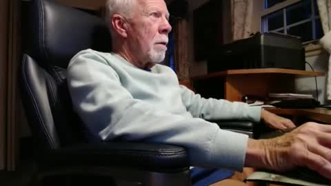 Snapshot of ranger1001 chatting on January 6, 9:22 pm ranger1001 online show from January 6, 9:22 pm