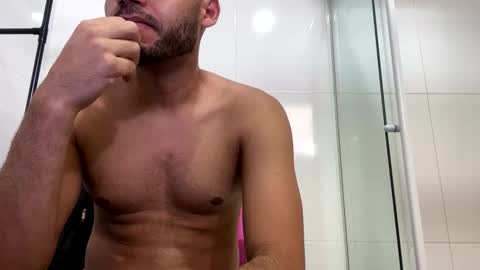 raphael246989 online show from December 4, 5:00 pm