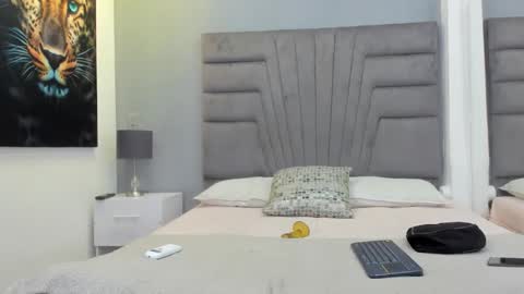 Raphael Nyon online show from February 23, 11:23 am