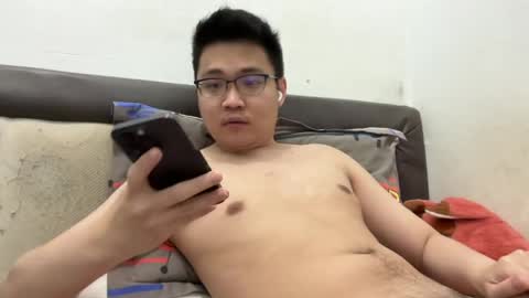 randomnaut online show from April 12, 7:15 pm