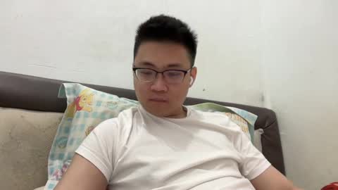 randomnaut online show from February 10, 8:10 pm