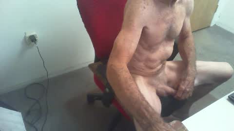 Snapshot of rattcatt chatting on January 8, 12:15 pm rattcatt online show from January 8, 12:15 pm