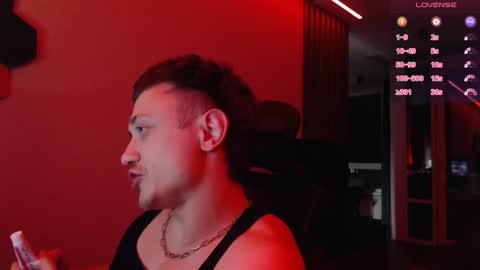 Snapshot of ravine_doleg chatting on October 3, 12:59 am Alex Nash online show from October 3, 12:59 am