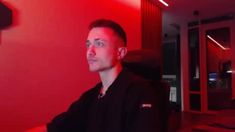 Snapshot of ravine_doleg chatting on January 19, 11:10 pm Alex Nash online show from January 19, 11:10 pm