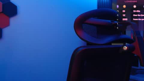 Snapshot of ravine_doleg chatting on October 24, 2:02 am Alex Nash online show from October 24, 2:02 am