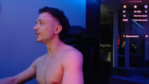 Snapshot of ravine_doleg chatting on October 10, 12:15 am Alex Nash online show from October 10, 12:15 am