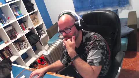 ravingr3d3 online show from April 11, 9:07 pm