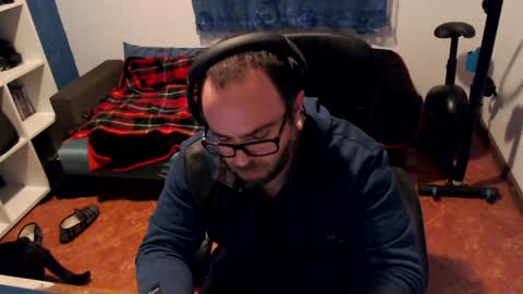 ravingr3d3 online show from February 6, 7:07 pm