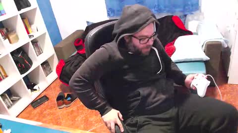 ravingr3d3 online show from December 14, 10:50 pm