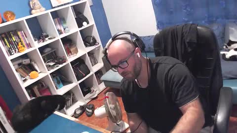 ravingr3d3 online show from October 20, 9:19 pm