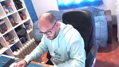 ravingr3d3 online show from March 16, 9:02 am