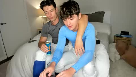 Snapshot of rawr_itsben chatting on February 7, 8:10 pm Its Ben online show from February 7, 8:10 pm