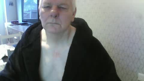 Snapshot of ray47 chatting on February 8, 9:46 am ray47 online show from February 8, 9:46 am