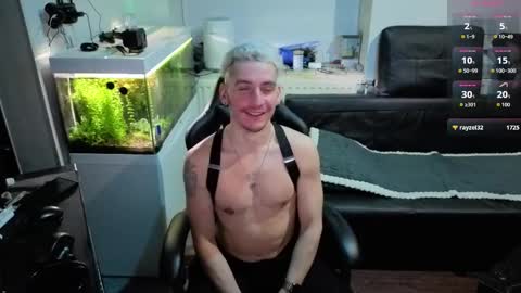 Rayzel online show from February 1, 12:09 am