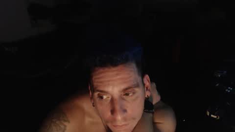 Rayzel online show from October 25, 7:59 pm