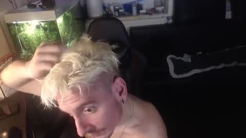 Rayzel online show from January 16, 1:30 am