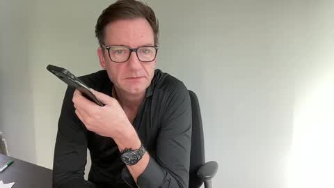 realstuff_ online show from February 18, 9:07 am