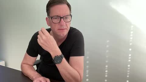 realstuff_ online show from April 29, 7:46 am