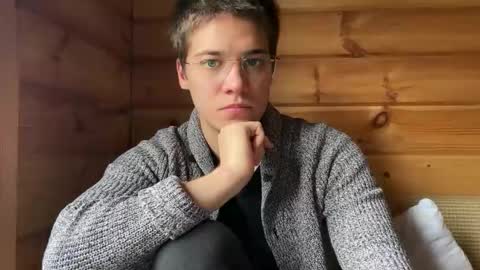 Snapshot of realsupermichael chatting on October 12, 1:38 pm AliceEve online show from October 12, 1:38 pm