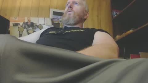 theredhead4fun online show from March 6, 5:43 pm