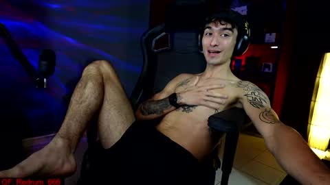 Red online show from December 16, 5:43 pm