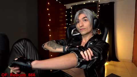 Red online show from December 31, 2:51 am