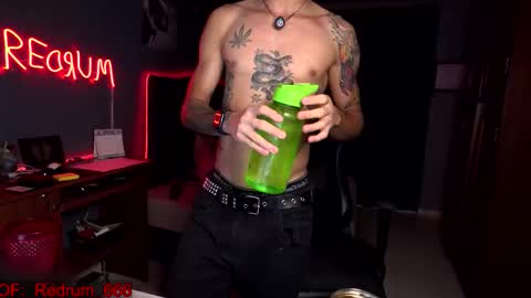 Red online show from October 12, 6:57 pm