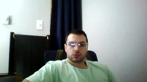 redstar461163 online show from December 9, 1:57 pm