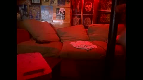 Lee online show from September 28, 1:36 am