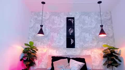 Snapshot of regan_pearson chatting on October 12, 2:05 am Regan online show from October 12, 2:05 am