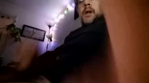 Snapshot of regularguy20 chatting on February 12, 8:49 am regularguy20 online show from February 12, 8:49 am