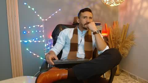   REIKO  online show from April 1, 3:09 pm