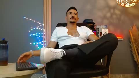   REIKO  online show from February 13, 6:24 pm