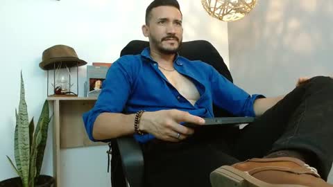   REIKO  online show from January 21, 7:50 pm