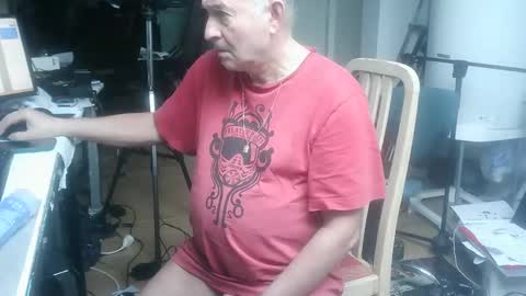 renefr online show from December 19, 9:39 am