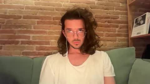 Renzo online show from May 13, 1:46 am