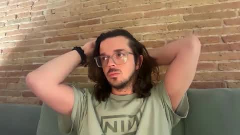 Renzo online show from March 29, 7:47 pm