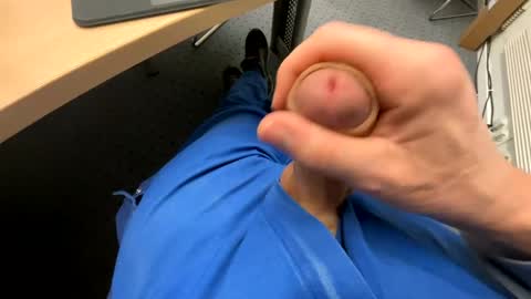 Snapshot of revilo1165 chatting on December 21, 2:09 am revilo1165 online show from December 21, 2:09 am