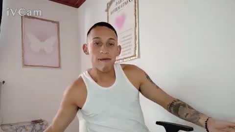 Snapshot of rey_masterhot chatting on September 28, 6:28 pm reymasterhot online show from September 28, 6:28 pm