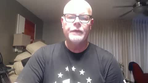 rich32937 online show from April 19, 6:43 pm