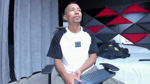 richar_voller online show from January 13, 11:19 am