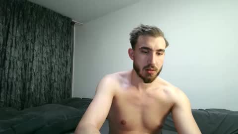 richard111223 online show from December 1, 6:33 pm