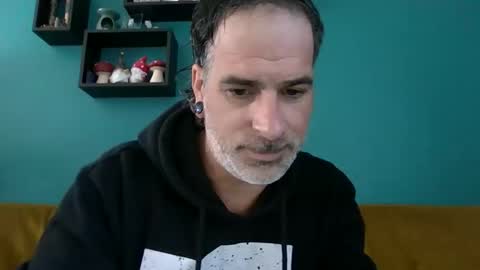 RisA248 online show from April 6, 9:43 am