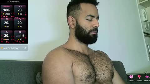 Snapshot of roa32sebas chatting on January 24, 3:34 pm SebasRoa online show from January 24, 3:34 pm